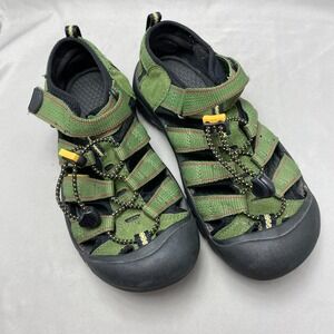 Keen Hiking Sandals Women's 4 Newport H2 Green Closed Heel Fishing Gorpcore